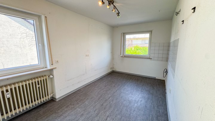 DIREKT BEZUGSBEREIT - Freist. Zweifamilienhaus mit Garage/Garten in Zweibrücken-Niederauerbach