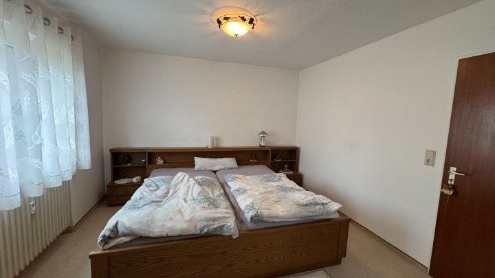 GESUCHTE LAGE - Freistehendes Zweifamilienhaus mit Garage/Garten in Zweibrücken-Niederauerbach