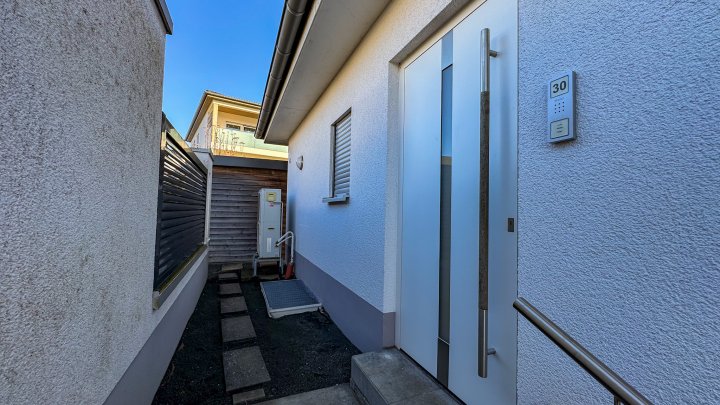 IM NEUBAUGEBIET - Freist. 2-Fam. Haus mit 2 Garagen in bester Lage von 66497 Contwig