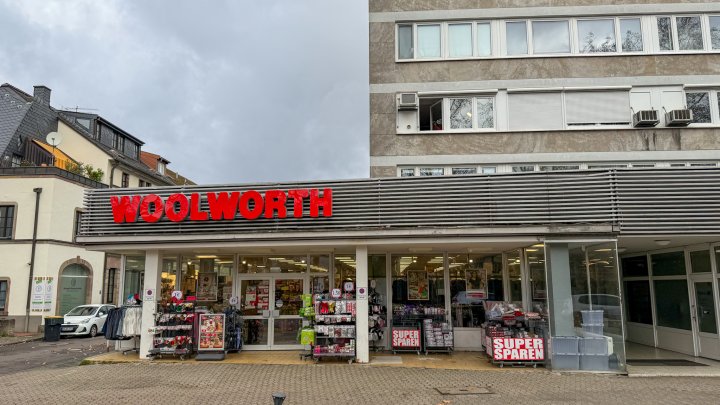 IN BESTER LAGE - Einzelhandelsfläche/Lagerfläche mit Tiefgaragenstellplätzen in Saarbrücken-City