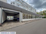 Einfahrt mit Anlieferung