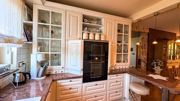 WOHNIDYLLE - Traumhaftes Einfamilienhaus mit ELW und Garage in bester Stadtlage von Zweibrücken