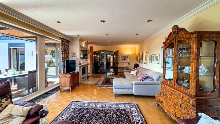 WOHNIDYLLE - Traumhaftes Einfamilienhaus mit ELW und Garage in bester Stadtlage von Zweibrücken