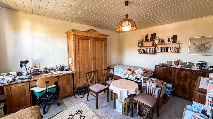 GRÜNOASE - Doppelhaushälfte mit Garage/Balkone und großem Garten in Zweibrücken-Mörsbach