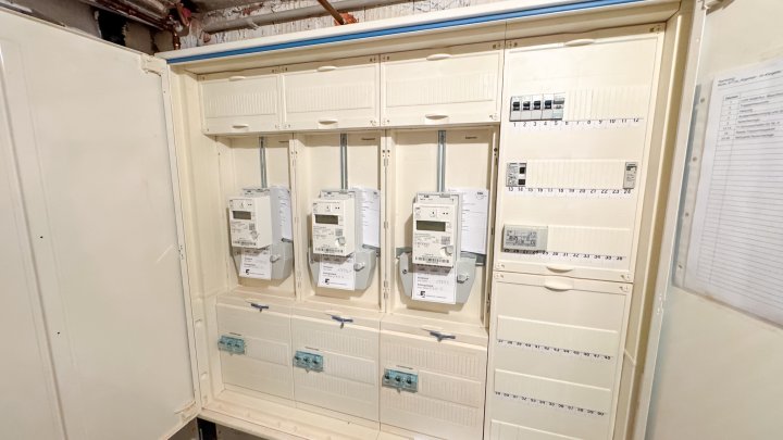 IM KLINGELTAL - Freistehendes 1-2 Fam. Haus mit Garten und Garage in Zweibrücken-Ixheim