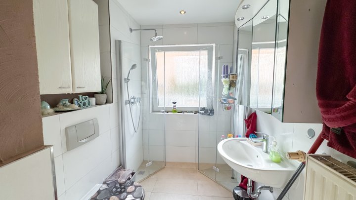 IM KLINGELTAL - Freistehendes 1-2 Fam. Haus mit Garten und Garage in Zweibrücken-Ixheim