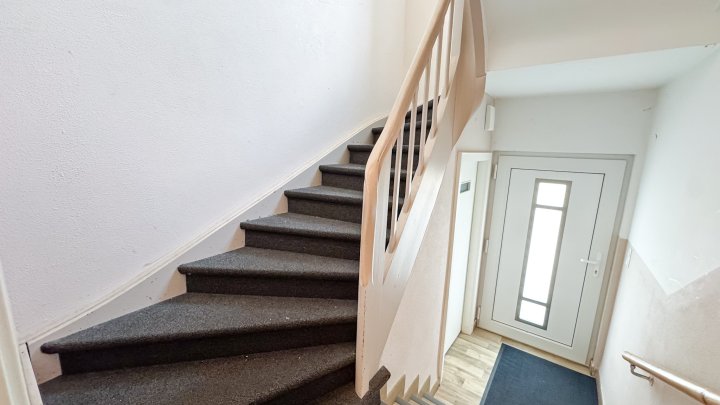 IM KLINGELTAL - Freistehendes 1-2 Fam. Haus mit Garten und Garage in Zweibrücken-Ixheim