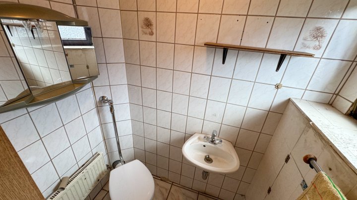 WOHNEN IN IXHEIM - Freistehendes Einfamilienhaus mit Garage und Terrasse in 66482 Zweibrücken