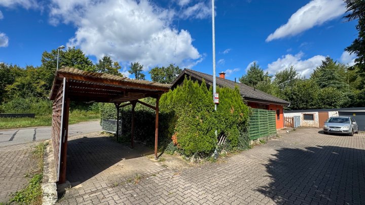 WOHNEN IN IXHEIM - Freistehendes Einfamilienhaus mit Garage und Terrasse in 66482 Zweibrücken