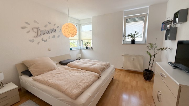 STADTNAH - 3-ZKB ETW für Selbstnutzer mit Tiefgaragenstellplatz und Balkon in 66424 Homburg