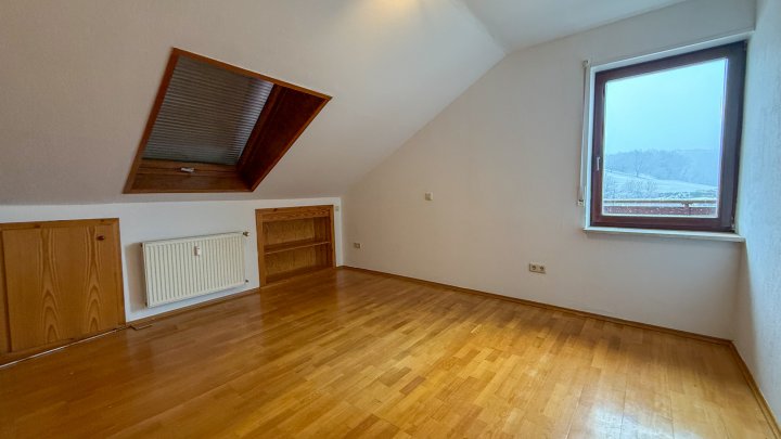 MEHRGENERATIONEN -WOHNEN - 4-ZKB mit Balkon in ruhiger Lage von Zweibrücken - Oberauerbach