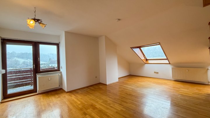 MEHRGENERATIONEN -WOHNEN - 4-ZKB mit Balkon in ruhiger Lage von Zweibrücken - Oberauerbach