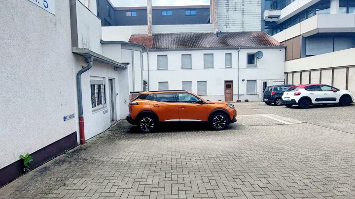 GESICHERTE EXISTENZ - Gut etabliertes Ladengeschäft mit Stellplatz in Zweibrücken City