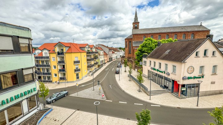 PROJEKTENTWICKLUNG - Wohn- und Geschäftshaus mit Hotel und PV Anlage in 66450 Bexbach
