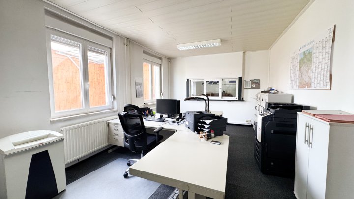 AM FLUGPLATZ - Gewerbeobjekt mit Büroflächen/Werkstatthallen/Stellplätzen in Zweibrücken