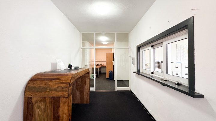 AM FLUGPLATZ - Gewerbeobjekt mit Büroflächen/Werkstatthallen/Stellplätzen in Zweibrücken