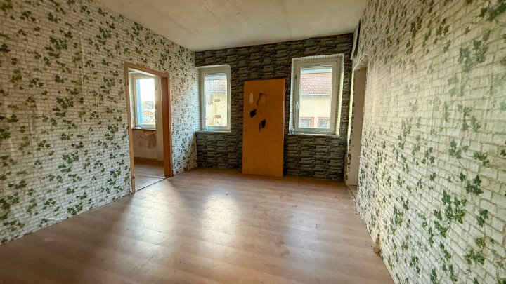 HANDWERKERHAUS - Renovierungsbedürftiges Einfamilienhaus mit Grundstück in Käshofen