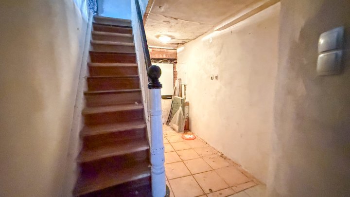 HANDWERKERHAUS - Renovierungsbedürftiges Einfamilienhaus mit Grundstück in Käshofen