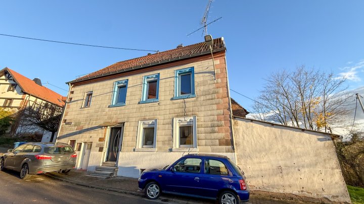 HANDWERKERHAUS - Renovierungsbedürftiges Einfamilienhaus mit Grundstück in Käshofen
