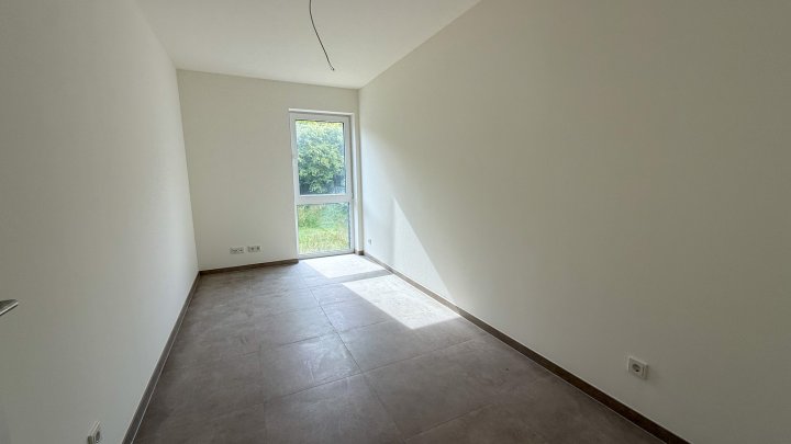 Neubau-Doppelhaushälfte in Zweibrücken: Wohnen am Jacobyberg im modernen Stil mit Garten