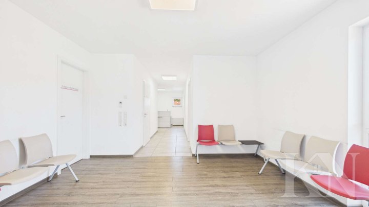 Großzügige Praxis- oder Bürofläche in zentraler Lage von Püttlingen!