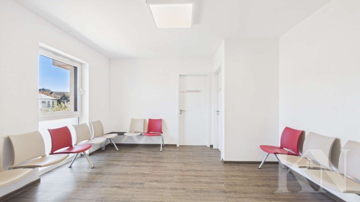 Großzügige Praxis- oder Bürofläche in zentraler Lage von Püttlingen!