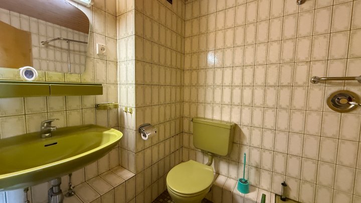 TOP-LAGE - Attraktives Einfamilienhaus mit ELW und Garten in Bestlage von Zweibrücken- Ernstweiler