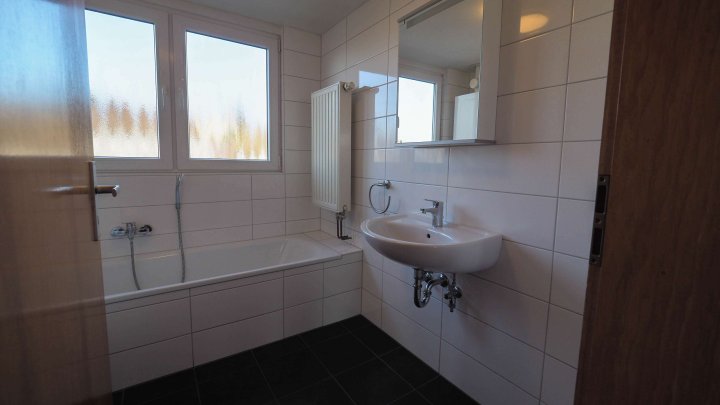 RUHIGE LAGE - Attraktive 2,5 - ZKB Dachgeschosswohnung in Zweibrücken-Ernstweiler