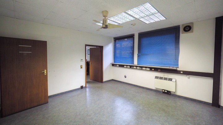 INDUSTRIEKOMPLEX - Lagerhalle/Produktionshalle mit Büroflächen im Biosphären Reservat Bliesgau