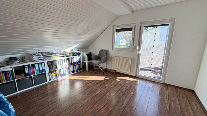 ENERGIESPARSAM - Freist. 2-Fam. Haus mit großem Garten in 66509 Rieschweiler-Mühlbach