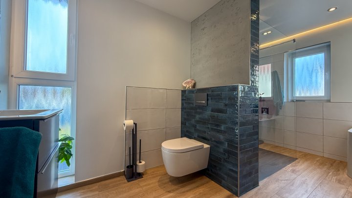 WOHNTRAUM - Hochwertig modernisiertes EFH mit Garten in bester Lage von Zweibrücken- Niederauerbach