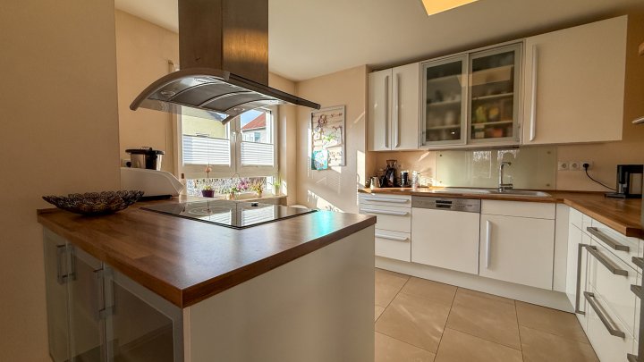 WOHNTRAUM - Hochwertig modernisiertes EFH mit Garten in bester Lage von Zweibrücken- Niederauerbach