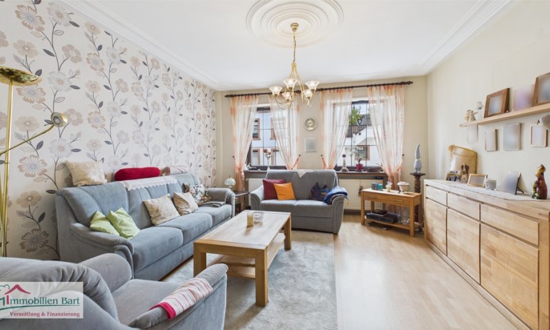 PERL: GEPFLEGTES WOHNHAUS / 4 SCHLAFZIMMER/ 2 BÄDER / GARTEN UND GARAGE