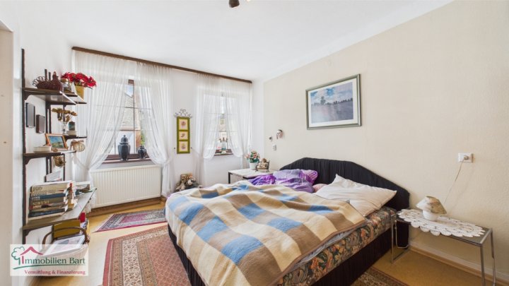 PERL: GEPFLEGTES WOHNHAUS / 4 SCHLAFZIMMER/ 2 BÄDER / GARTEN UND GARAGE