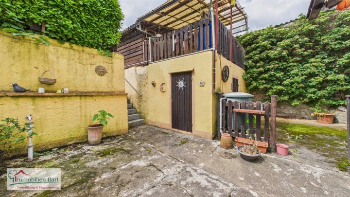 PERL: GEPFLEGTES WOHNHAUS / 4 SCHLAFZIMMER/ 2 BÄDER / GARTEN UND GARAGE