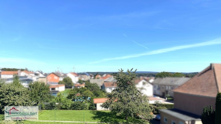 GRENZNÄHE LUXEMBURG: ERSTBEZUG! NEUE PENTHOUSEWOHNUNG IN ORSCHOLZ