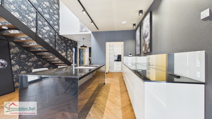 NEUWERTIGES, EXKLUSIVES WOHNHAUS IN TOP WOHNLAGE VON SERRIG (BEI SAARBURG)