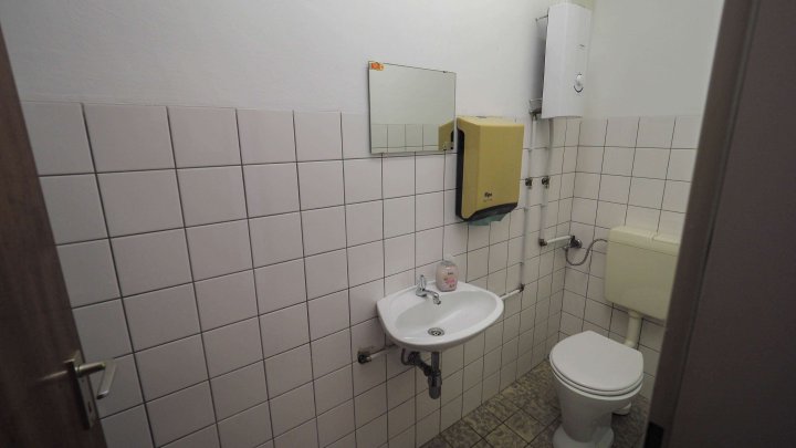 GEWERBE - Interessante Gewerbehalle mit Hebebühne und Waschanlage in 66482 Zweibrücken