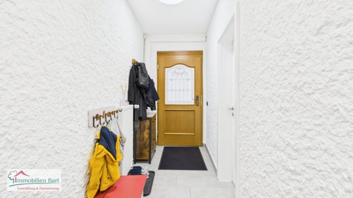 GRENZE L-SCHENGEN: WOHNMOBILSTELLPLATZ / RENOVIERTES WOHNHAUS / GARTEN NACH SÜD-WEST AUSGERICHTET