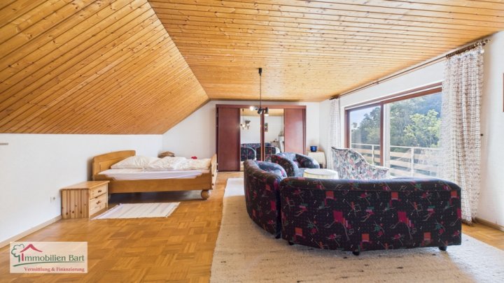 MERZIG-FITTEN: WOHNHAUS / 5 SZ / NATURNAHE LAGE / FERNSICHT