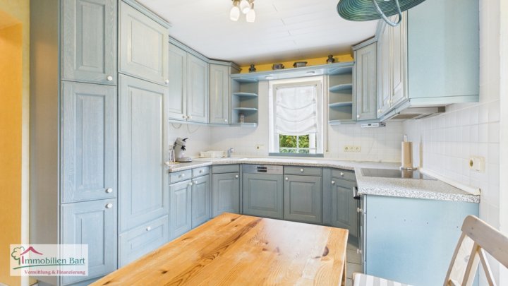 GEPFLEGTES ANWESEN MIT POOL AUF 30 AR IN TOP WOHNLAGE!