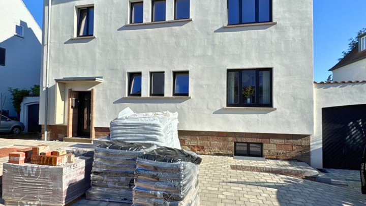 Erstbezug nach Kernsanierung - Penthouse mit Dachterrasse in toller Lage auf dem Rotenbühl