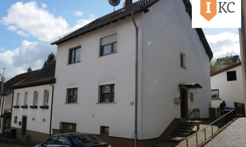 Gepflegtes, kernsaniertes, vollvermietetes Mehrfamilienhaus mit 3 Wohnungen - Terrasse - Balkon - Garage - großes Grundstück - Saarbrücken - Dudweiler