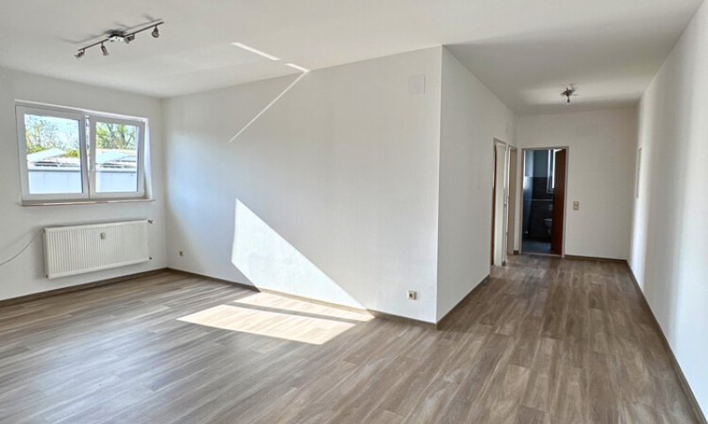 Helle renovierte 3-ZKB Wohnung