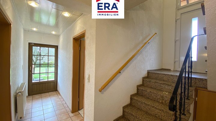 KEINE VERMITTLUNGSGEBÜHREN - EINFAMILIENHAUS AM SEE IN HOLVING/FR, HIRBACHER WEIHER