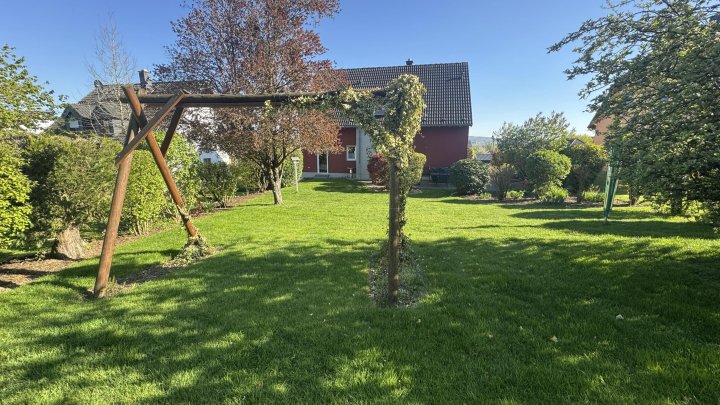 Perfektes Familienheim im Luftkurort Thalfang – Gepflegtes Haus mit Terrasse und viel Grün