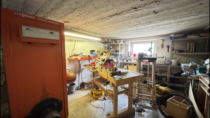 Sanierungsbedürftiges Einfamilienhaus in ruhiger Lage von Beckingen - Erbringen