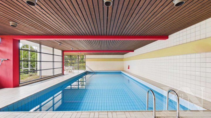 Top-Lage: Erdgeschosswohnung mit Balkon, TG-Stellplatz & Wellnessbereich in Saarbrücken-Rotenbühl