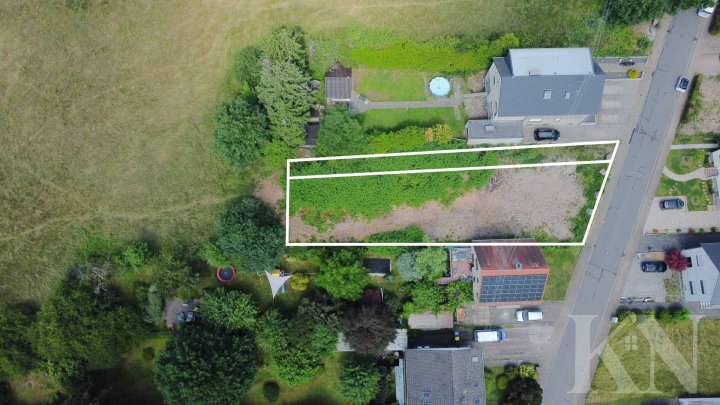 Idyllisch, eben & sofort bebaubar – Traumhaftes ca. 838 m² Grundstück am Feldrand in Riegelsberg