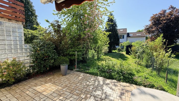 Charmantes Reihenhaus mit Balkon und Garten in äußerst attraktiver Lage von Saarlouis zu verkaufen